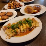 はち八 - えのき、玉ねぎ、しいたけ肉詰め、串焼き