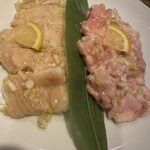 炭火焼肉寿恵比呂 - 左がテッチャン　右がホルモン