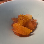 しろ - 島根県の内藤農園さんから届いた4種類のオレンジなど柑橘類　カンパリと白ワインのアルコールを飛ばしたゼリー　フェイジョア　丹波の大納言小豆を忍ばせて