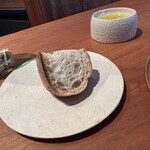 しろ - 乳製品を使わない自家製パン　オリーブオイル