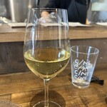 Carpe Diem - 樽感のあるシャルドネをお願いしたらジャンクロードマスだったよ。1100円