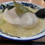 宇宙軒 - 安定の塩ラーメン！