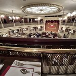 ザ・ダイヤモンドホースシュー - 座席：A90（2階席の正面）