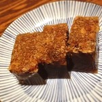 にこごり
          
          「鰻の旨味凝縮」の記載通り(^o^)