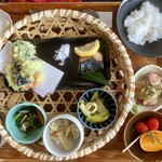 海の見えるごはん屋 - 