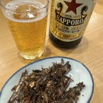 讃岐うどん 本格手打 てつ家 - 瓶ビール(いりこの佃煮付き)