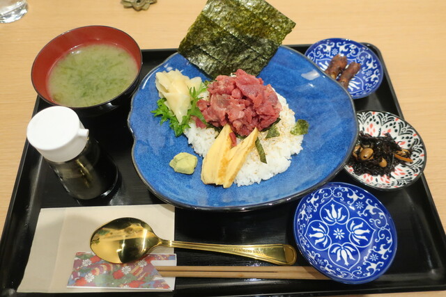 本マグロ専門店 といまぐろ