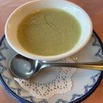 ル・パルク 恵比寿店 - フカヒレが入ったスープ