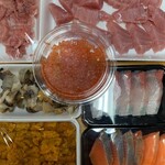 塩釜仲卸市場 マイ海鮮丼コーナー - 