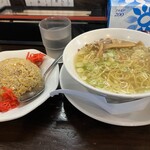 ラーチャン家 - 煮干し中華そば半チャーハンセット