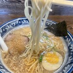 東風亭 - 麺は140gだそう