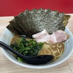 らーめん武道家 口 - ラーメン＋海苔