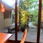 飛鳥荘 - レストランから見る中庭