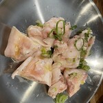 焼肉・冷麺 三千里 - 塩ナンコツは肉感十分