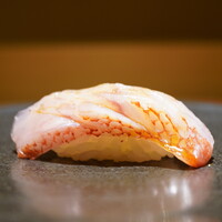 弐ノ蔵 - ◇キンキ
                    こちらもハンダゴテで軽く炙って。