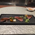 鉄板焼 BF - ☆日高蝦夷鹿肉　低温調理　レバーに似た食感で濃厚な味わい、臭みもなく食べやすい　　