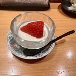 鮨 つぼみ - パンナコッタ　苺