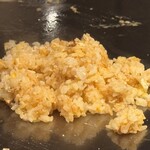 鉄板焼 BF - ななつぼしガーリックライス完成　優しい味付けです　