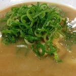 餃子の王将 - 餃子の王将 白梅町店のこってりセットのこってりラーメンはドロ系スープ（14.07）