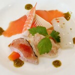まるせいゆ - ①前菜　赤いか刺身　かれいエスカベッシュ　さわら炙り　スモークサーモン　えび 　三つ葉