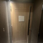 ラチュレ - 地下1階の入り口