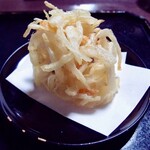 蕎麦・宿 菊井 - からりとしたかきあげ（玉葱・人参・さつまいも）（2024年5月）