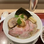 燃えよ麺助 - 特製金色貝そば
