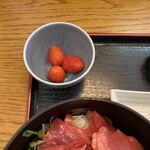 道のレストランはっぽう - いちごも甘かった！販売していたのでこちらも2パック購入しました。