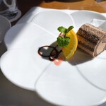 和牛ステーキ桜 - デザートのチョコレートロールケーキとコーヒー