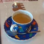 マハトマ - マサラチャイ。スパイスの風味が絶妙。