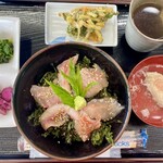 よっちゃーれセンター - 料理写真: