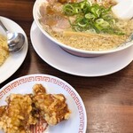 ラーメン魁力屋 鶴川店 - 京都背脂醤油ラーメンの焼き飯唐揚げ定食　1265円(2025年3月)