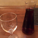 Gavia ru - 赤ワイン（銘柄不明）をデキャンタで。。。（730円）