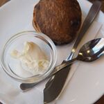4番目の珈琲店 - スコーン（ラムレーズン）