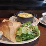 トーストモーニング チーズオムレツ