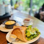 ブレッド&タパス 沢村 - 