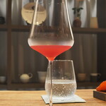 レストラン ナズ - 発酵ラズベリージュース、薔薇の花びらの蒸留水、赤紫蘇、ダージリン