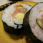 hokurikukaitenzushiebisumaru - 海鮮太巻き150円＋税
                        
                        