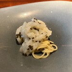 蒼 - 泥障烏賊の冷製フェデリーニ　細かく包丁が入っていて噛み締めると甘味が出てきます. キャビアなしでも問題ないと思う美味しさ.