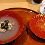 銀座 しのはら - 蛤と蕗の薹豆腐の潮汁