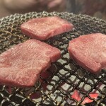 炭火焼肉ホルモン うらら - 