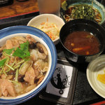 Gomi Tori - 日替丼「鶏ときのこのあんかけ丼」