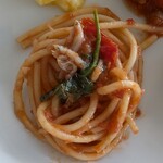 XEX ATAGO GREEN HILLS / Salvatore Cuomo Bros. - 釜揚げシラスとフレッシュトマトのプッタネスカ