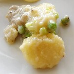 XEX ATAGO GREEN HILLS / Salvatore Cuomo Bros. - 自家製サルシッチャと春豆のカチョエペペ　ニョッキ