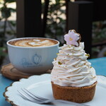 ペチカスケマサコーヒー - 頼んだモノ チェリーブロッサム（780円） フラットホワイト（600円）