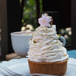 ペチカスケマサコーヒー - 頼んだモノ チェリーブロッサム（780円） フラットホワイト（600円）