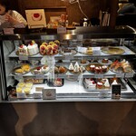 ペチカスケマサコーヒー - ショーケースの中のケーキたち