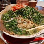 神戸ラーメン 第一旭 - 紅生姜オン
