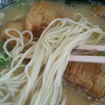 博多長浜ラーメン - 麺アップ
