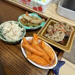 食堂ちある - 小鉢三品追加（１つはデフォルトで付いてきます）